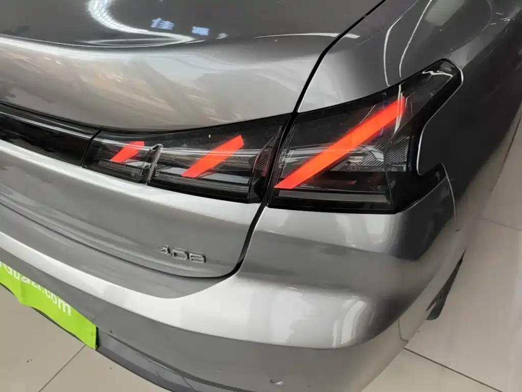 Peugeot 408 — миниатюра 8