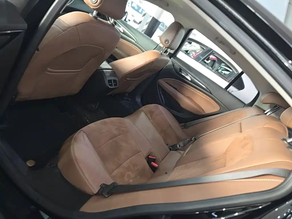 Buick Regal — миниатюра 17