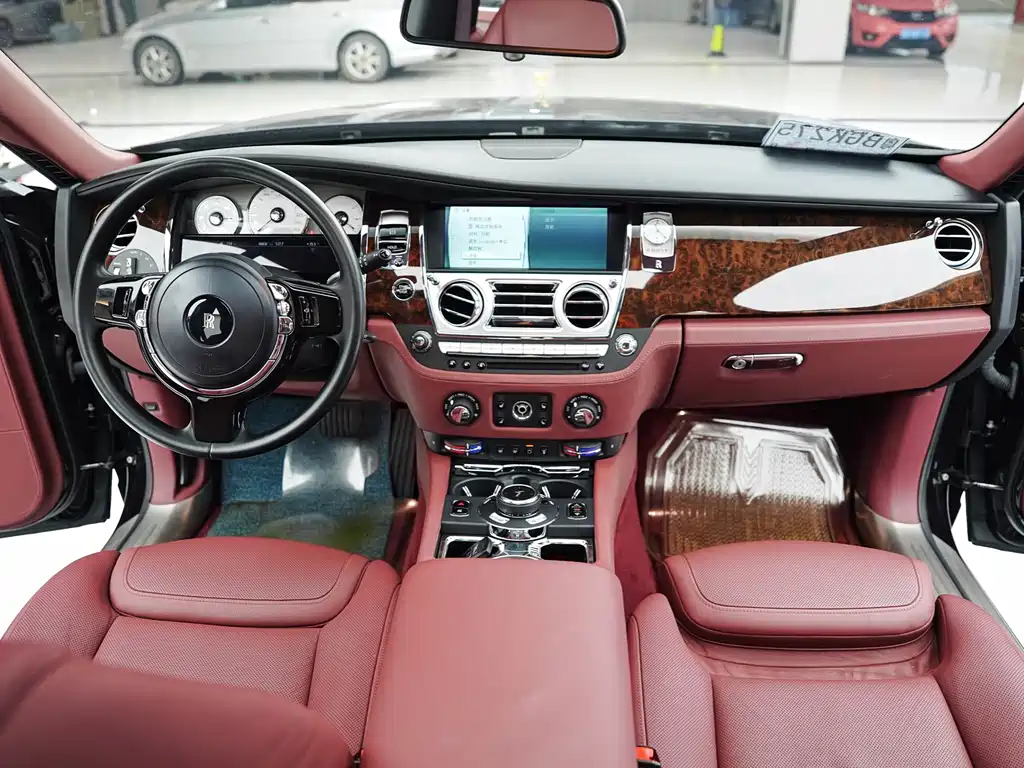 Rolls-Royce Ghost — миниатюра 9