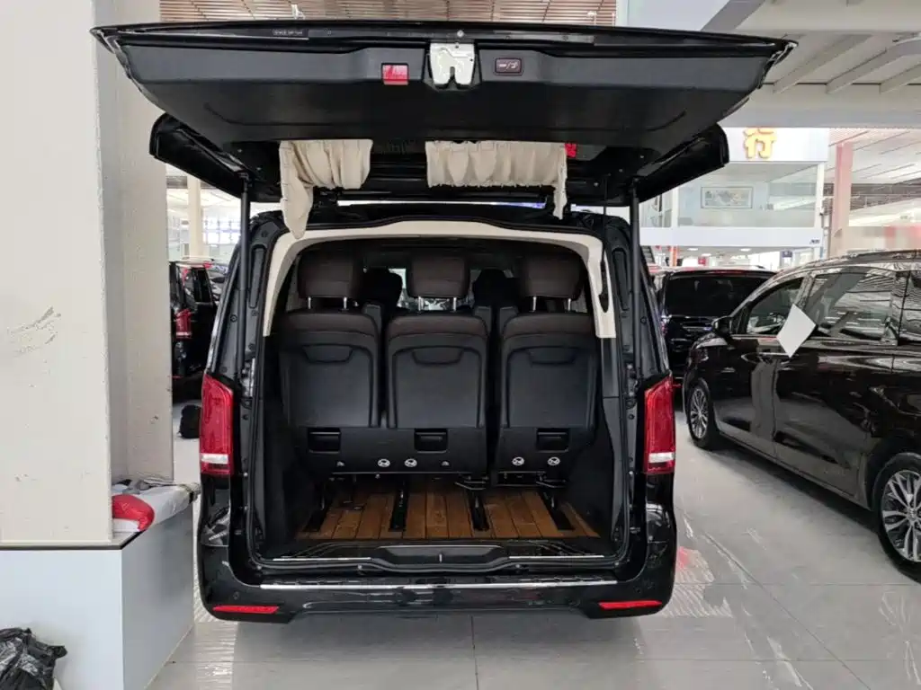 Mercedes-Benz V-Class — миниатюра 19