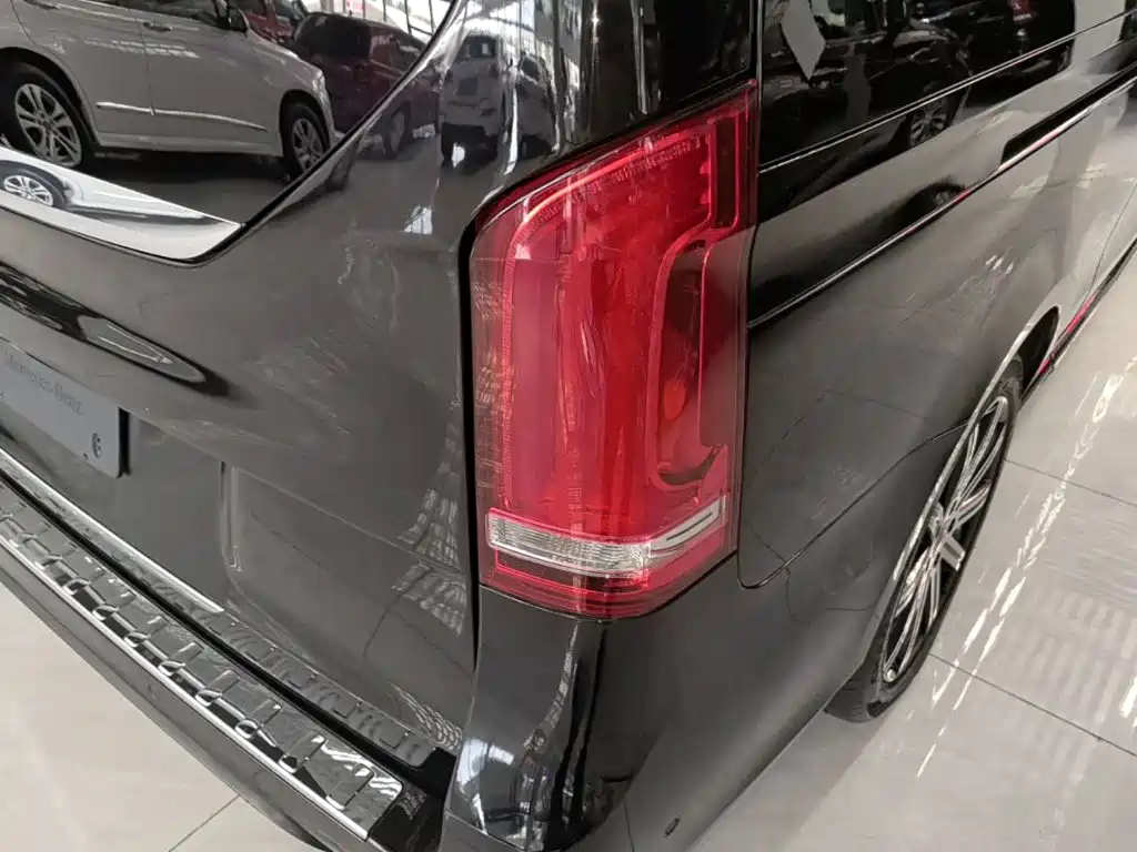 Mercedes-Benz V-Class — миниатюра 8