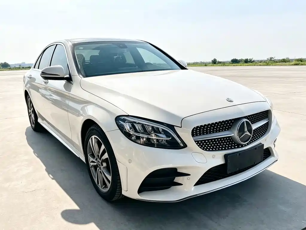 Mercedes-Benz C-Class — миниатюра 3