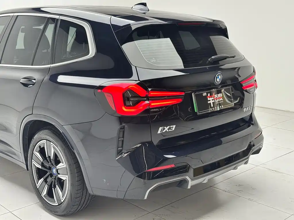 BMW iX3 — миниатюра 19