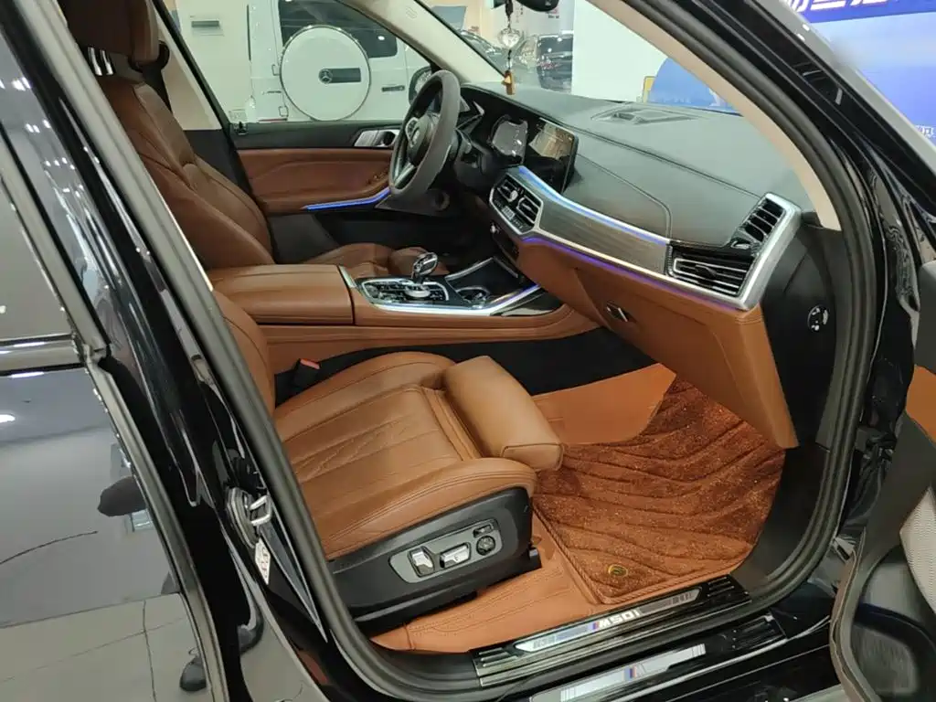 BMW X7 — миниатюра 25