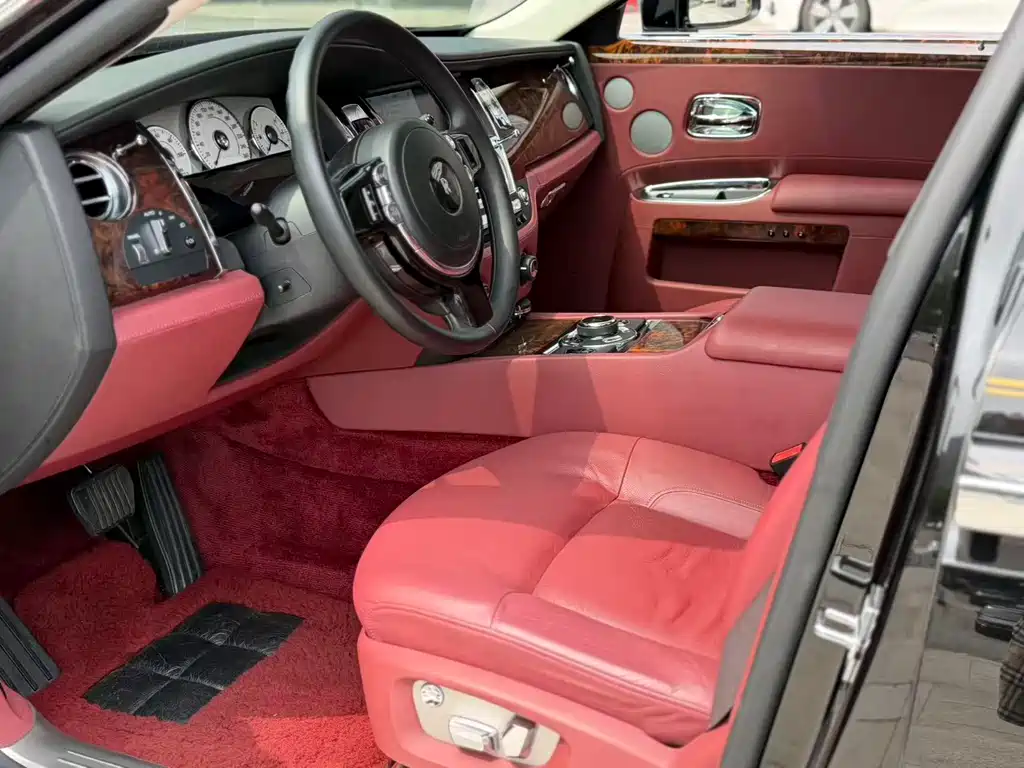 Rolls-Royce Ghost — миниатюра 5