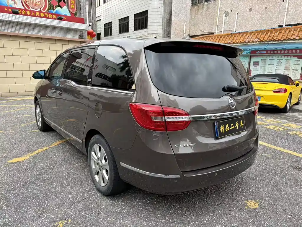 Buick GL8 — миниатюра 6