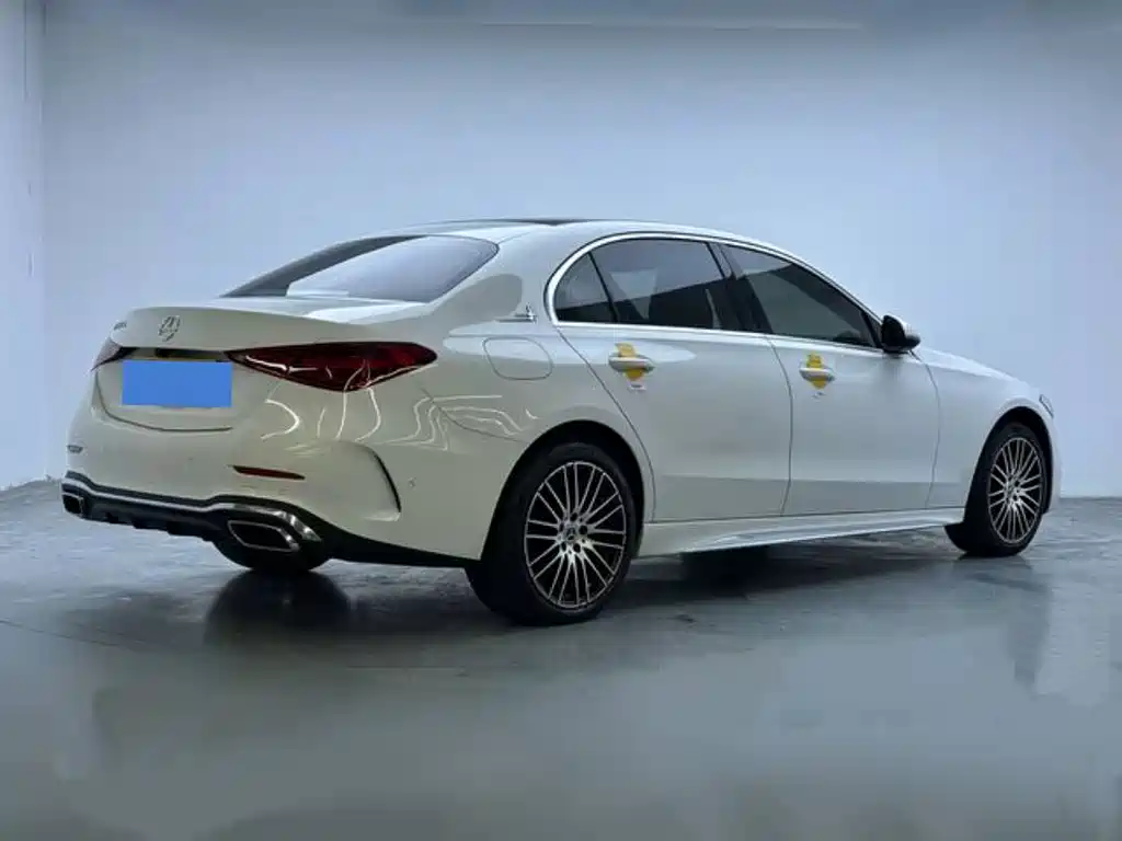 Mercedes-Benz C-Class — миниатюра 6