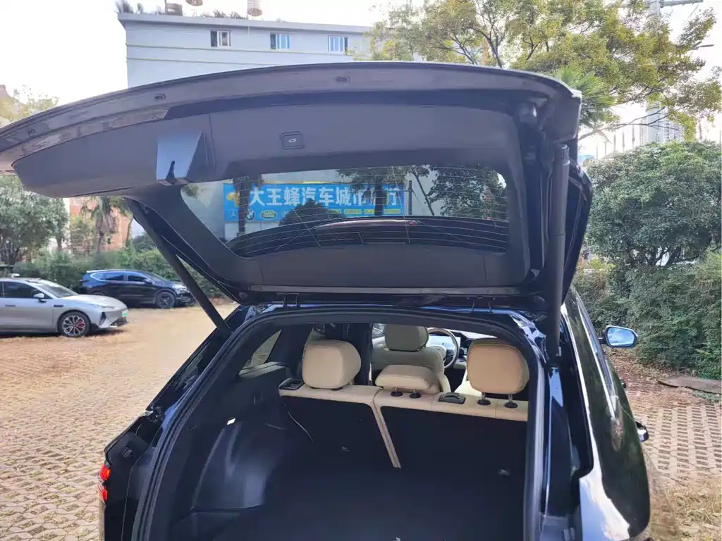 Geely Xingyue L — миниатюра 12