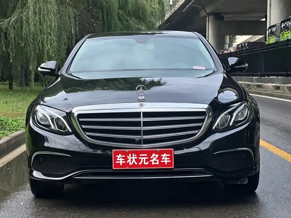 Mercedes-Benz E-Class — миниатюра 2