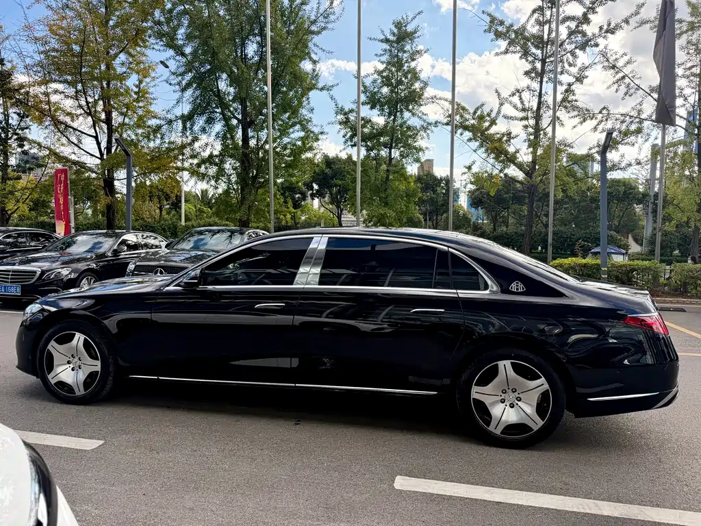Mercedes-Benz S-Class — миниатюра 12