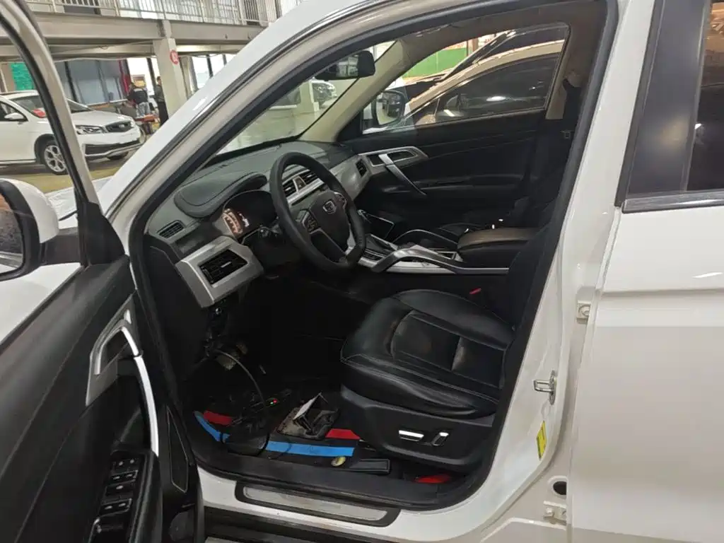 Geely Boyue — миниатюра 15
