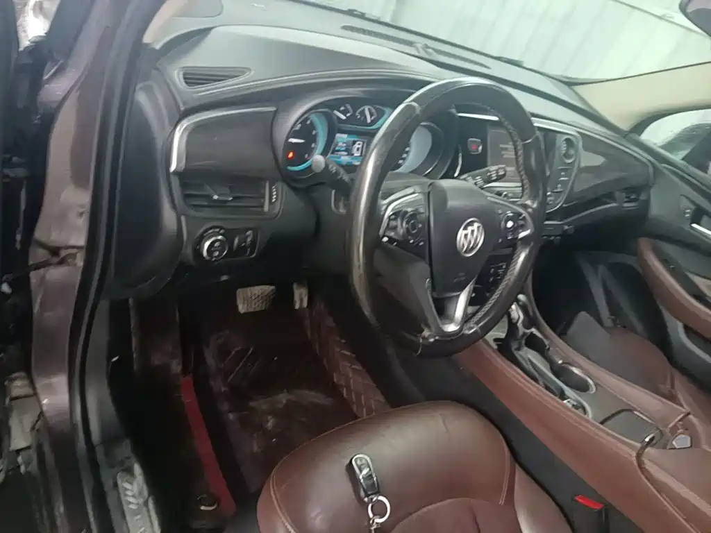 Buick Envision Plus — миниатюра 10