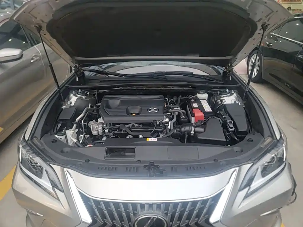 Lexus ES — миниатюра 20