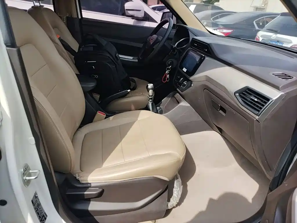 Wuling Hongguang — миниатюра 25