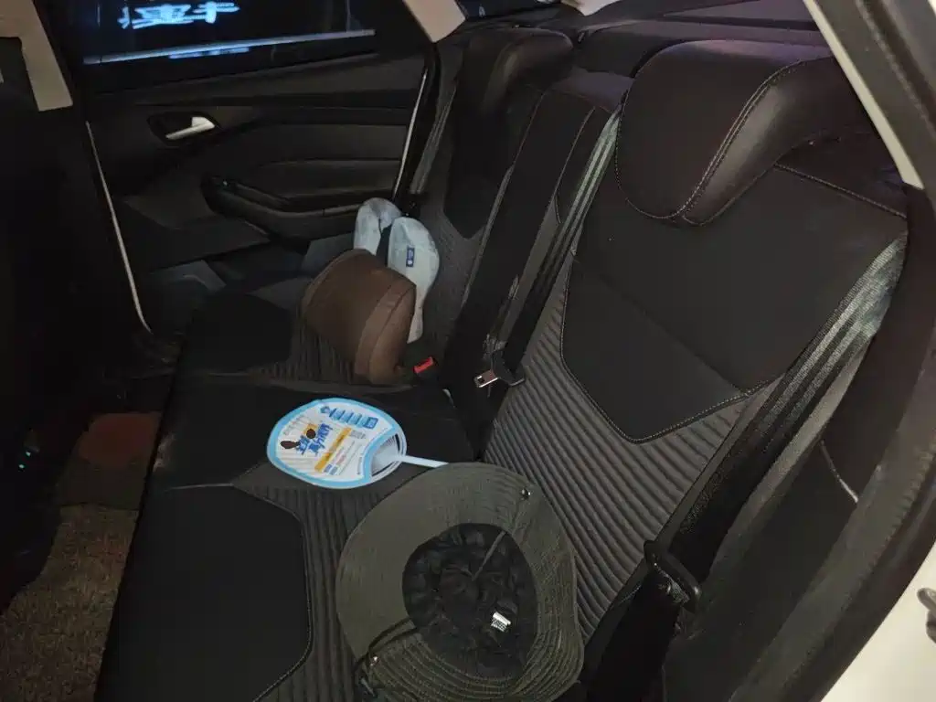 Ford Focus — миниатюра 18