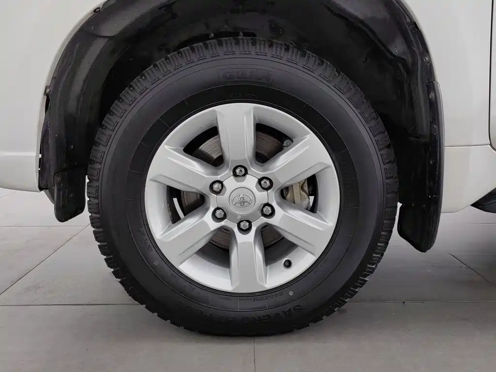 Toyota Prado — миниатюра 17