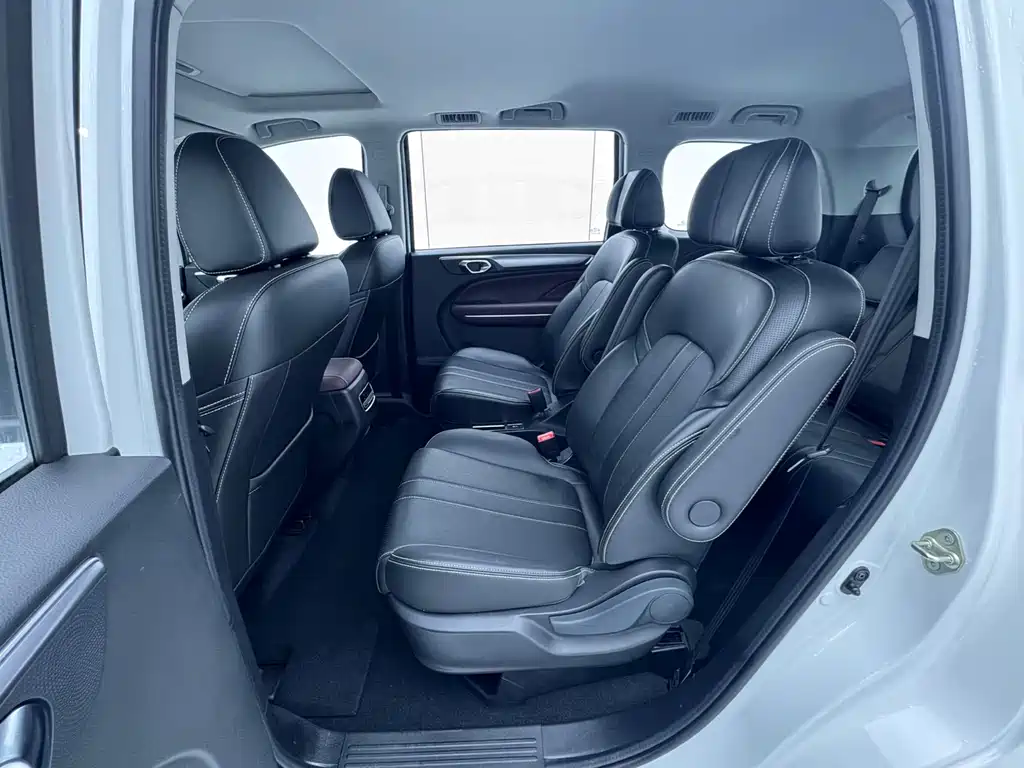 GAC Motor Trumpchi M6 — миниатюра 10