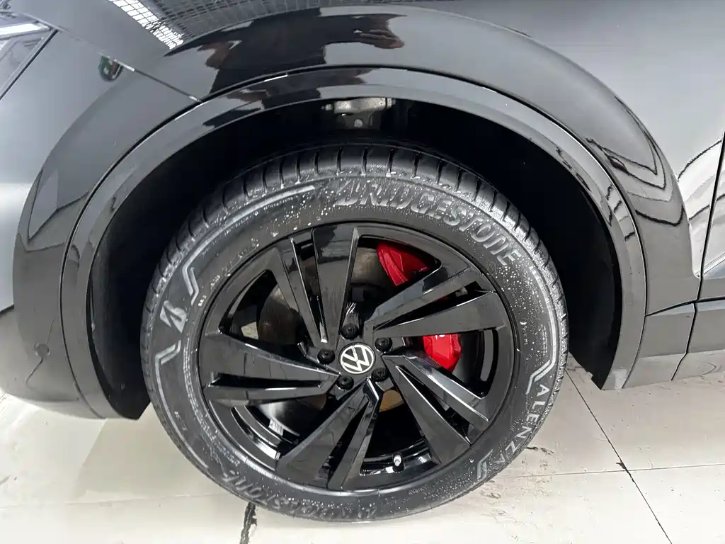Volkswagen Touareg — миниатюра 31