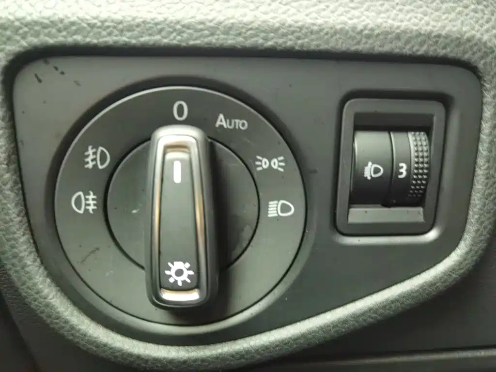 Volkswagen Golf Sportsvan — миниатюра 21