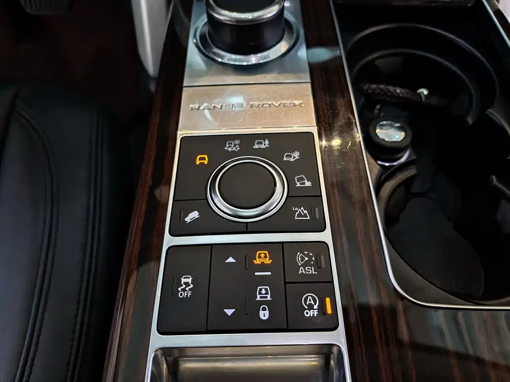 Land Rover Range Rover — миниатюра 11