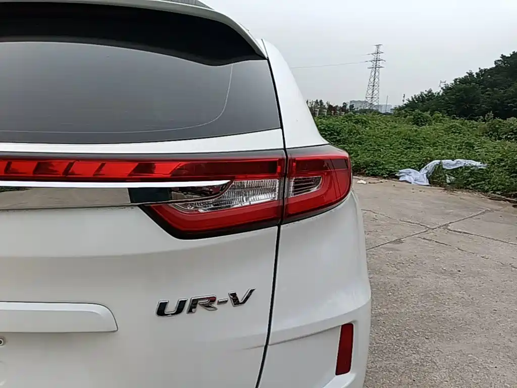 Honda UR-V — миниатюра 8