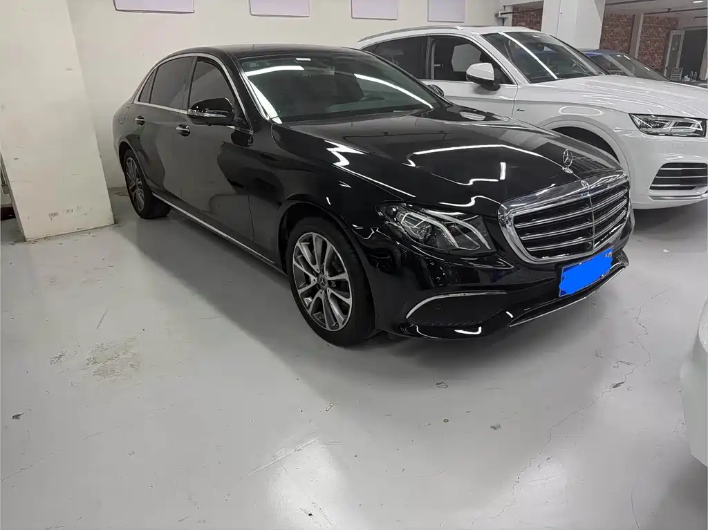 Mercedes-Benz E-Class — миниатюра 2