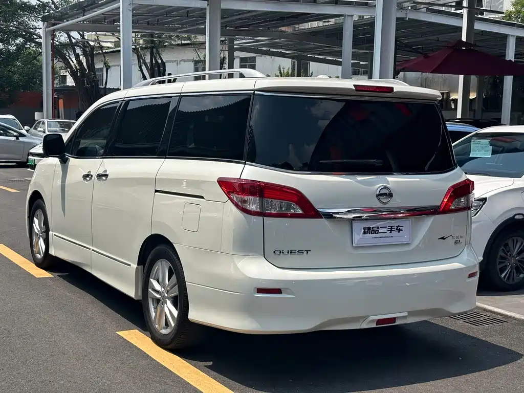 Nissan Quest — миниатюра 5