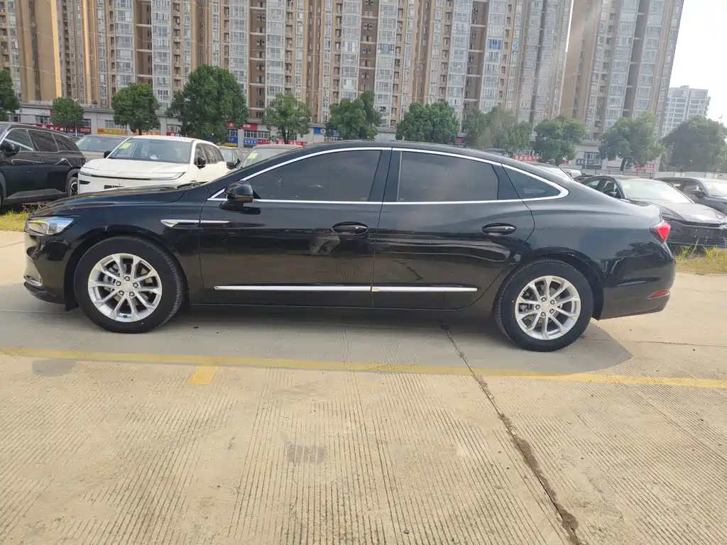 Buick LaCrosse — миниатюра 4