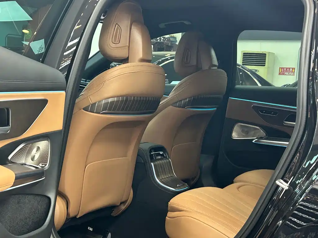 Mercedes-Benz E-Class — миниатюра 15