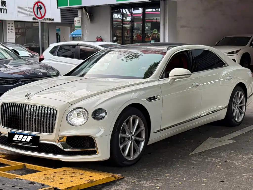 Bentley Flying Spur — миниатюра 7