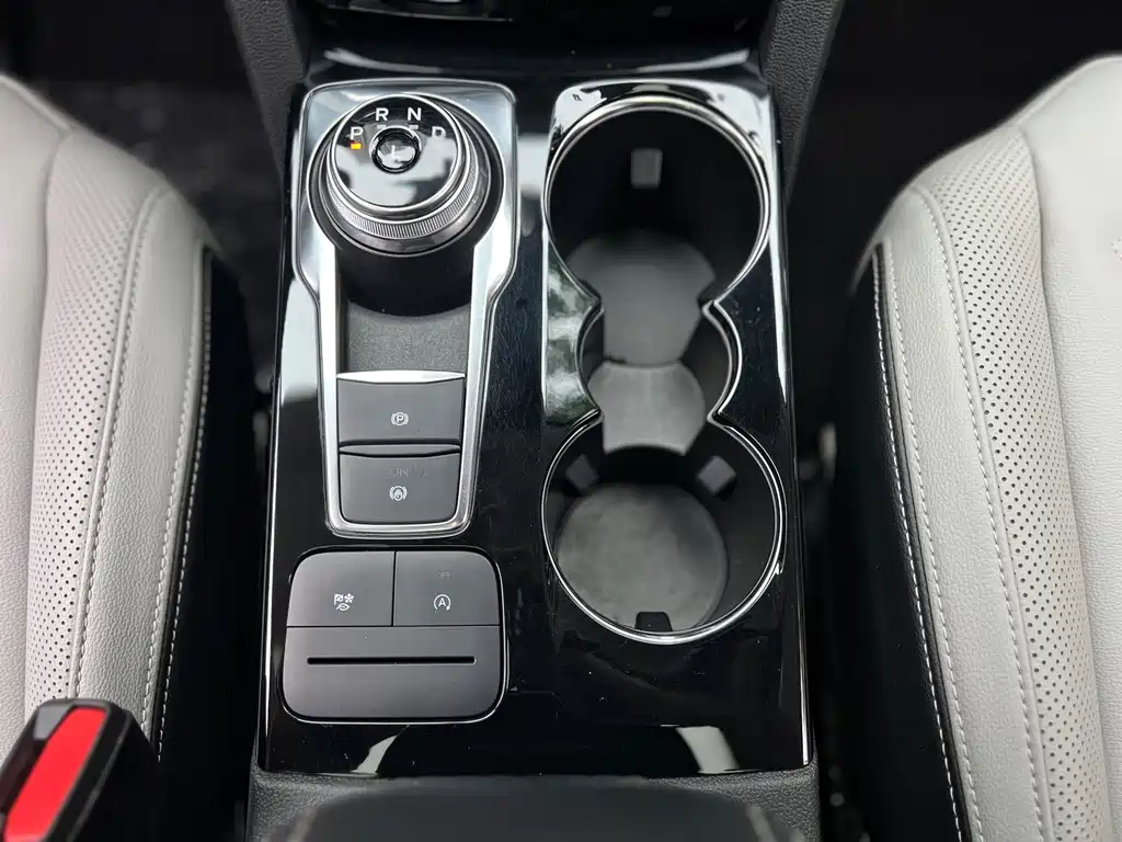 Ford Escape — миниатюра 14