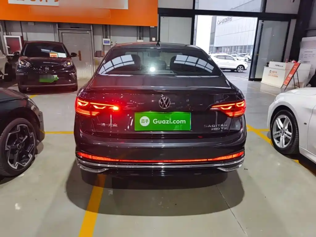 Volkswagen Sagitar — миниатюра 6