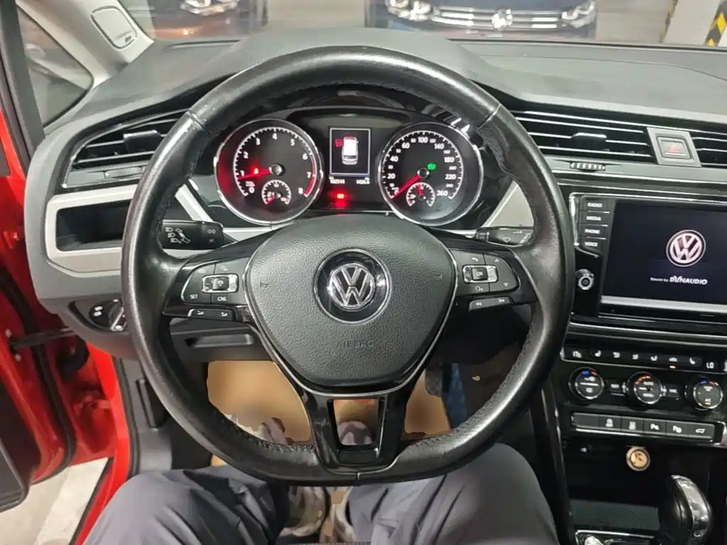 Volkswagen Touran — миниатюра 7