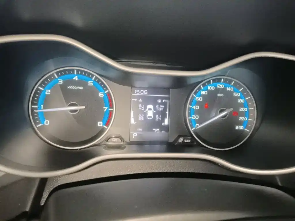 Geely Emgrand — миниатюра 4