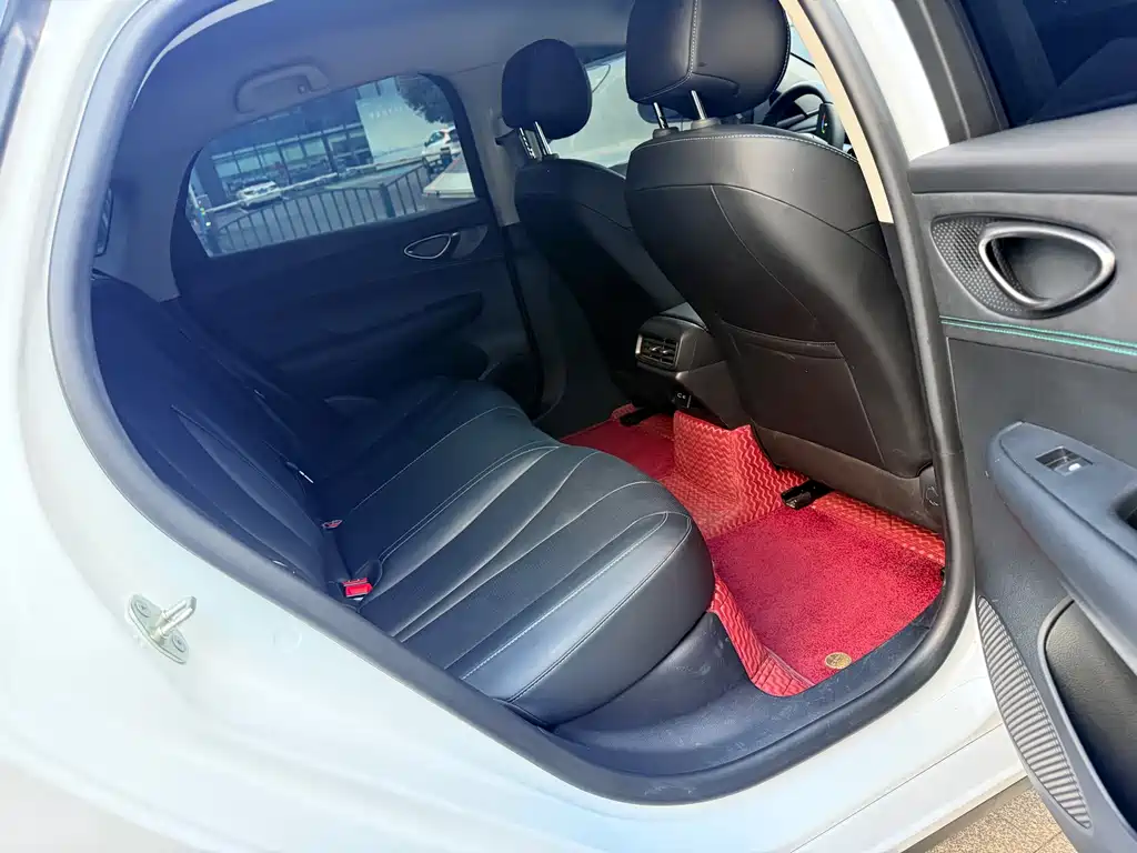 BYD Seal 05 DM-i — миниатюра 10