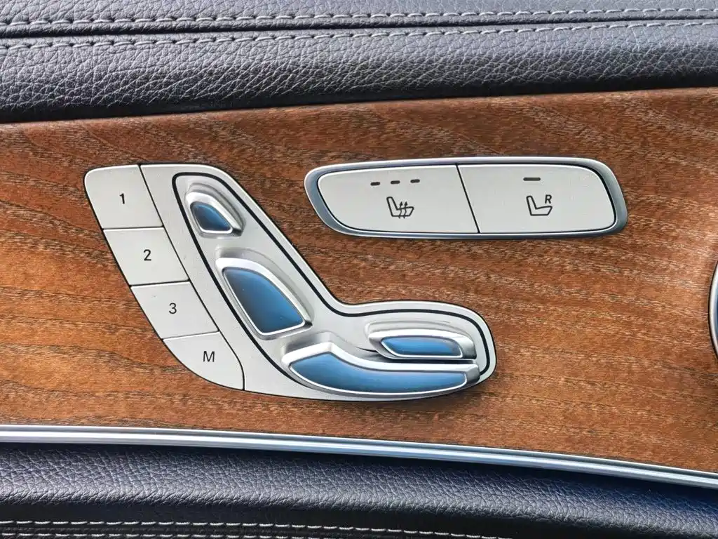 Mercedes-Benz E-Class — миниатюра 31
