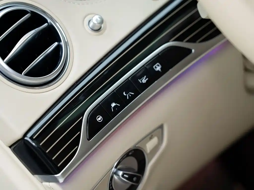 Mercedes-Benz S-Class — миниатюра 12