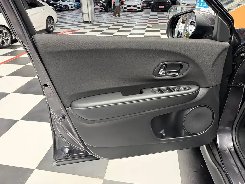 Honda Vezel — миниатюра 7
