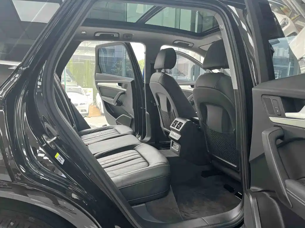 Audi Q5L — миниатюра 11