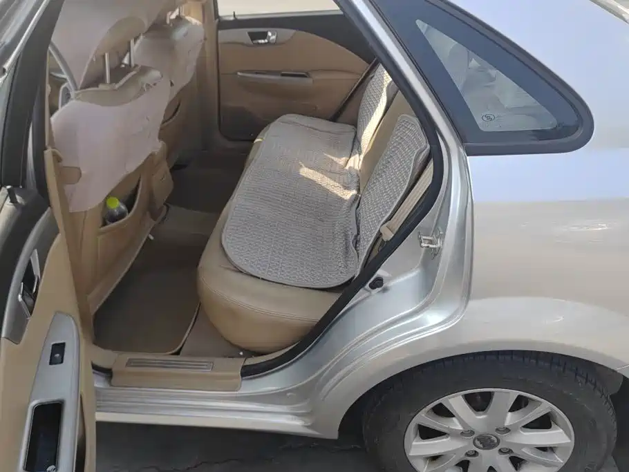 Buick Excelle — миниатюра 11