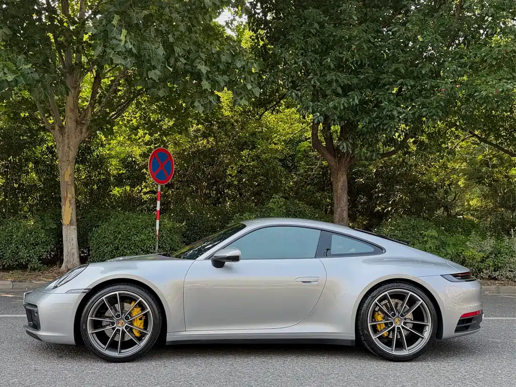 Porsche 911 2020 Carrera 3.0T