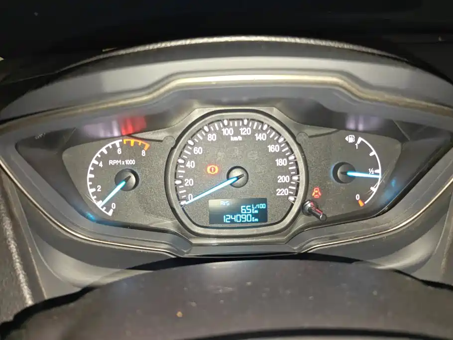 Ford Escort — миниатюра 14