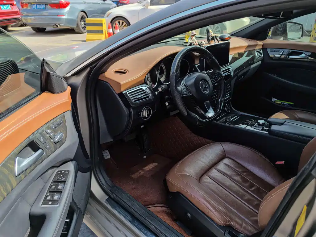 Mercedes-Benz CLS — миниатюра 4