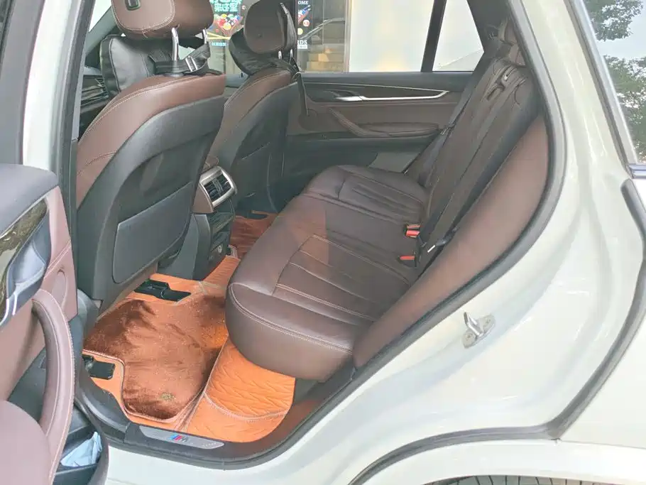 BMW X5 (Import) — миниатюра 11