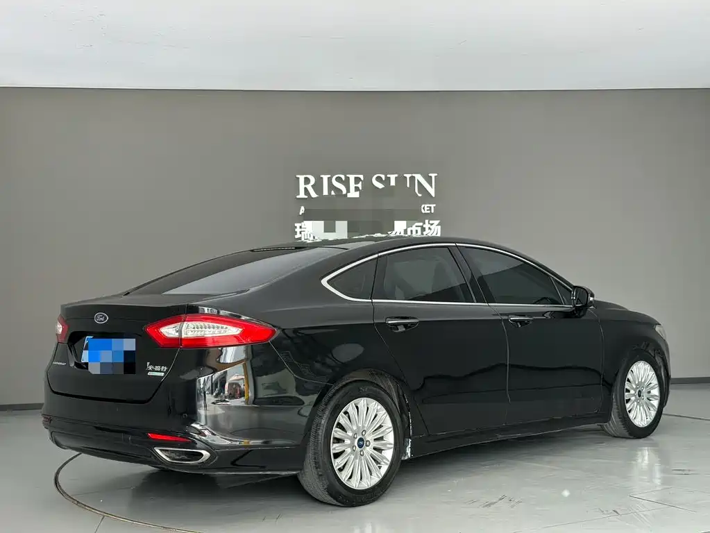 Ford Mondeo — миниатюра 9