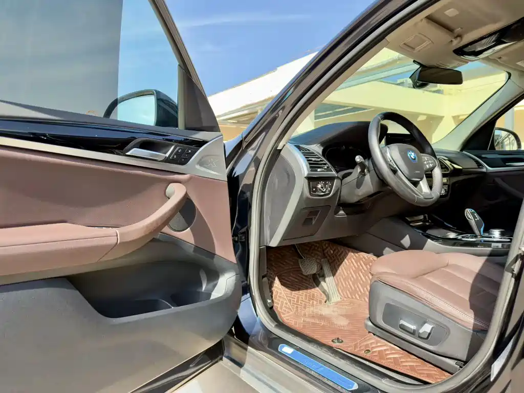 BMW iX3 — миниатюра 3
