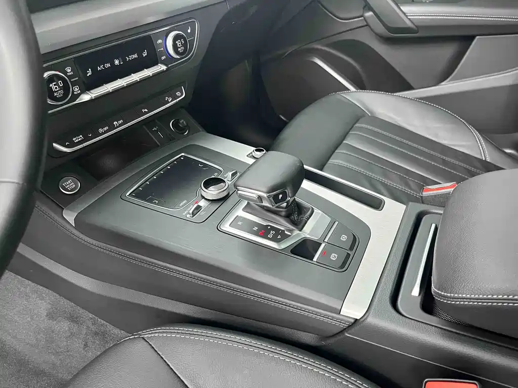 Audi Q5L — миниатюра 18