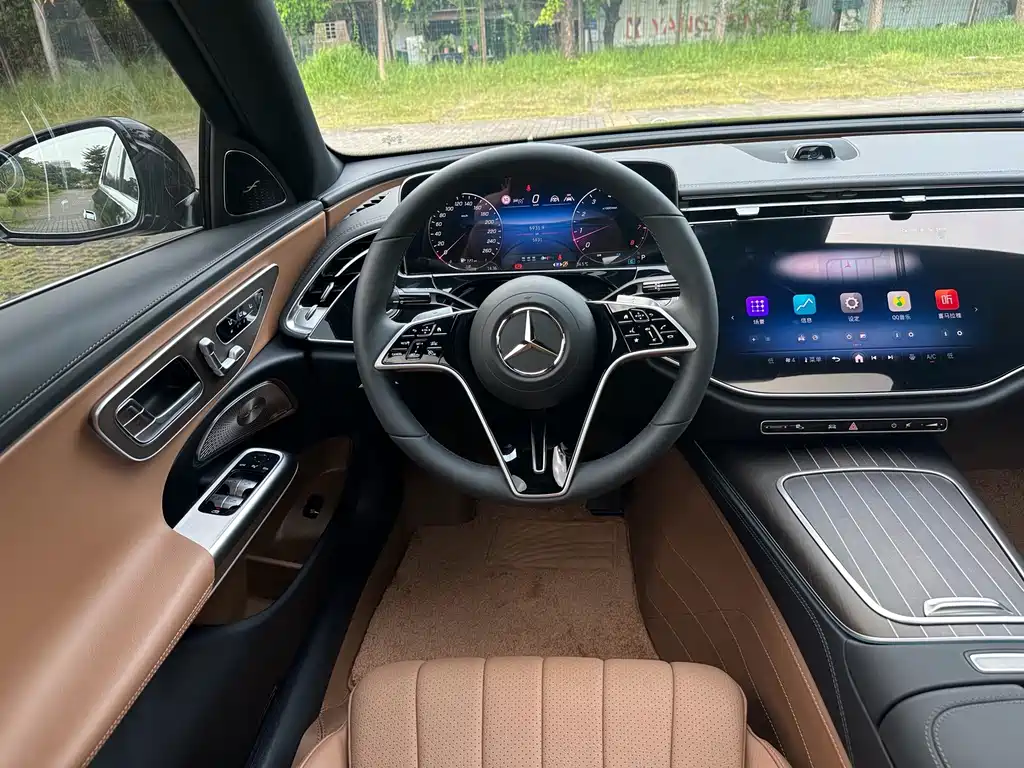Mercedes-Benz E-Class — миниатюра 17