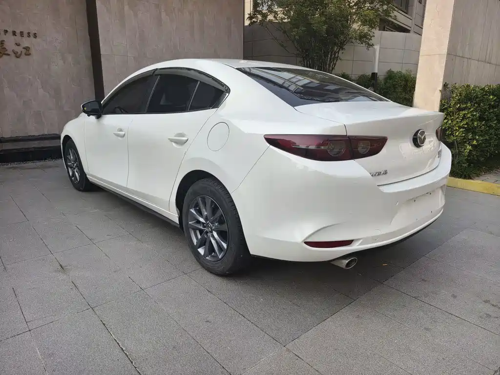 Mazda 3 Axela — миниатюра 7