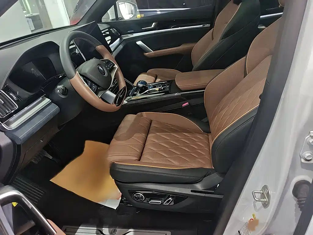 BYD Tang New Energy — миниатюра 9